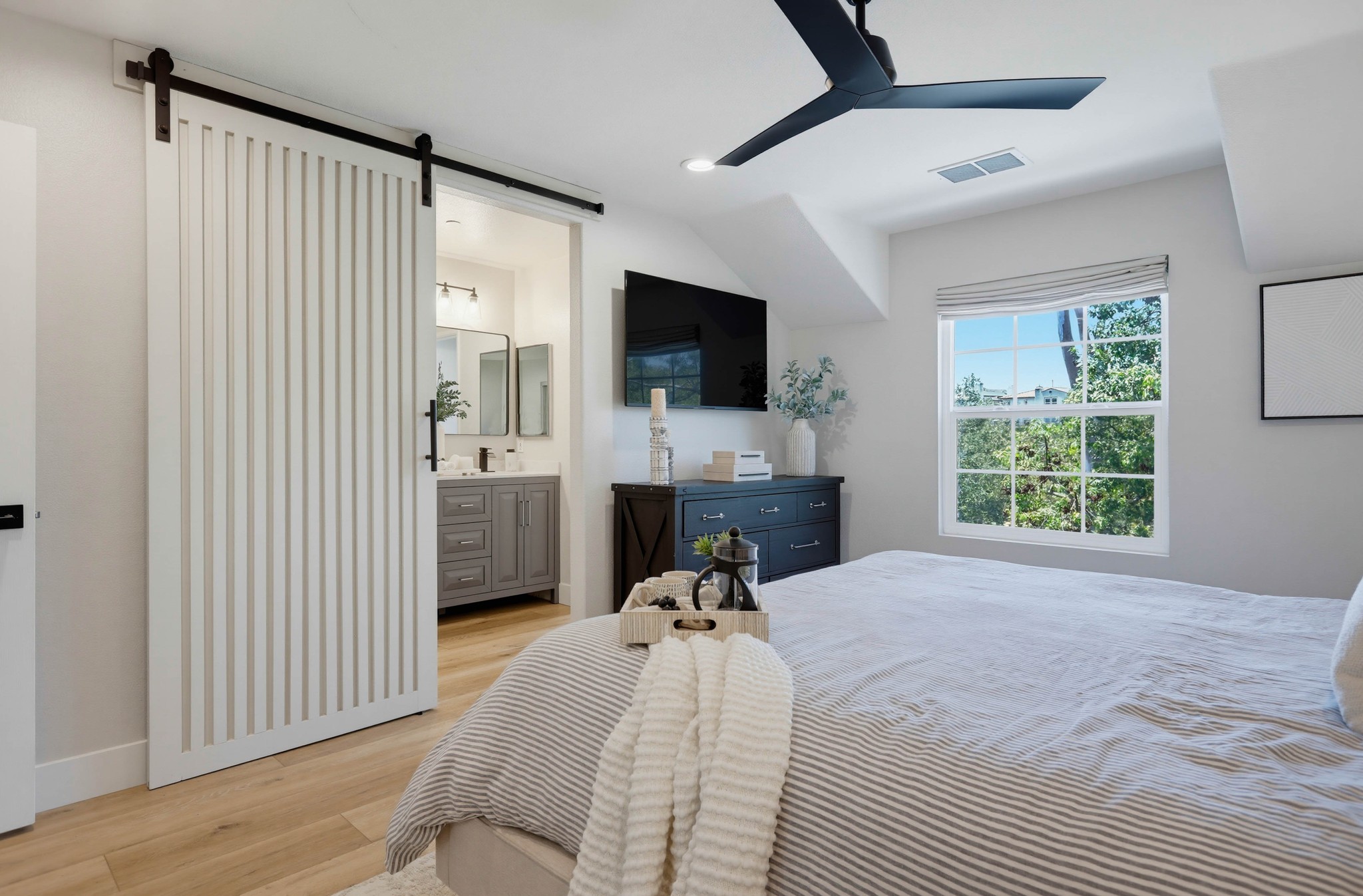 Virtual tour photo 30 of 55 for 3 Three Vines Ct