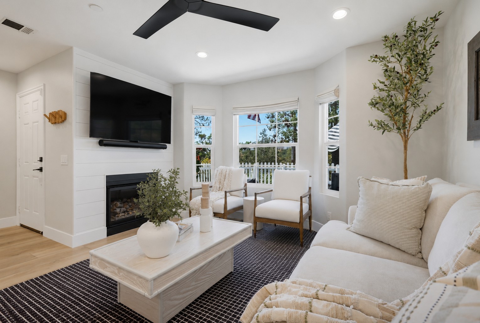 Virtual tour photo 12 of 55 for 3 Three Vines Ct