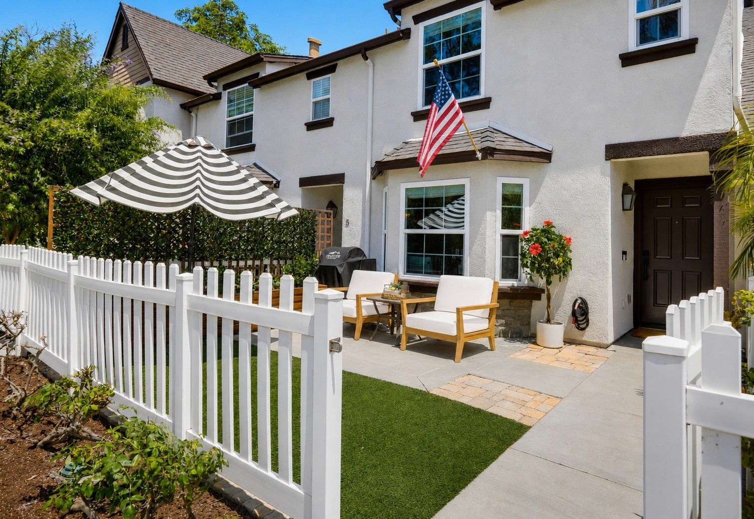 Virtual tour photo 5 of 55 for 3 Three Vines Ct