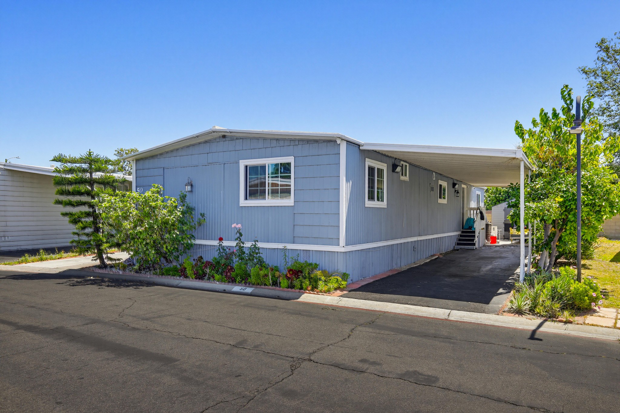 Virtual tour photo 5 of 52 for 300 N Rampart St