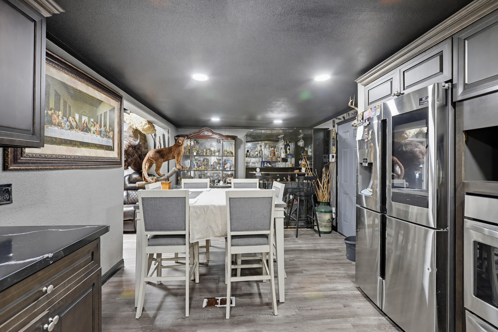 Virtual tour photo 25 of 52 for 300 N Rampart St