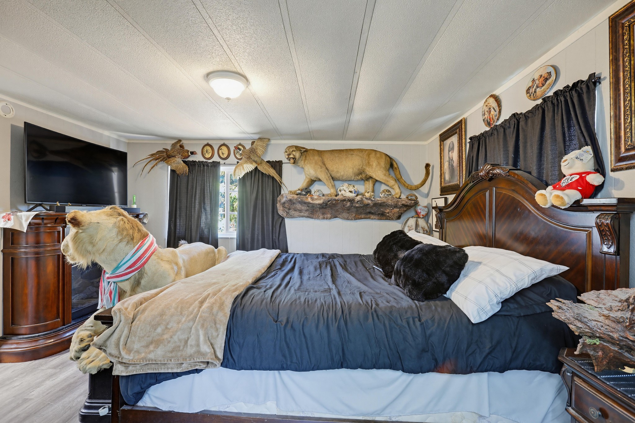 Virtual tour photo 40 of 52 for 300 N Rampart St