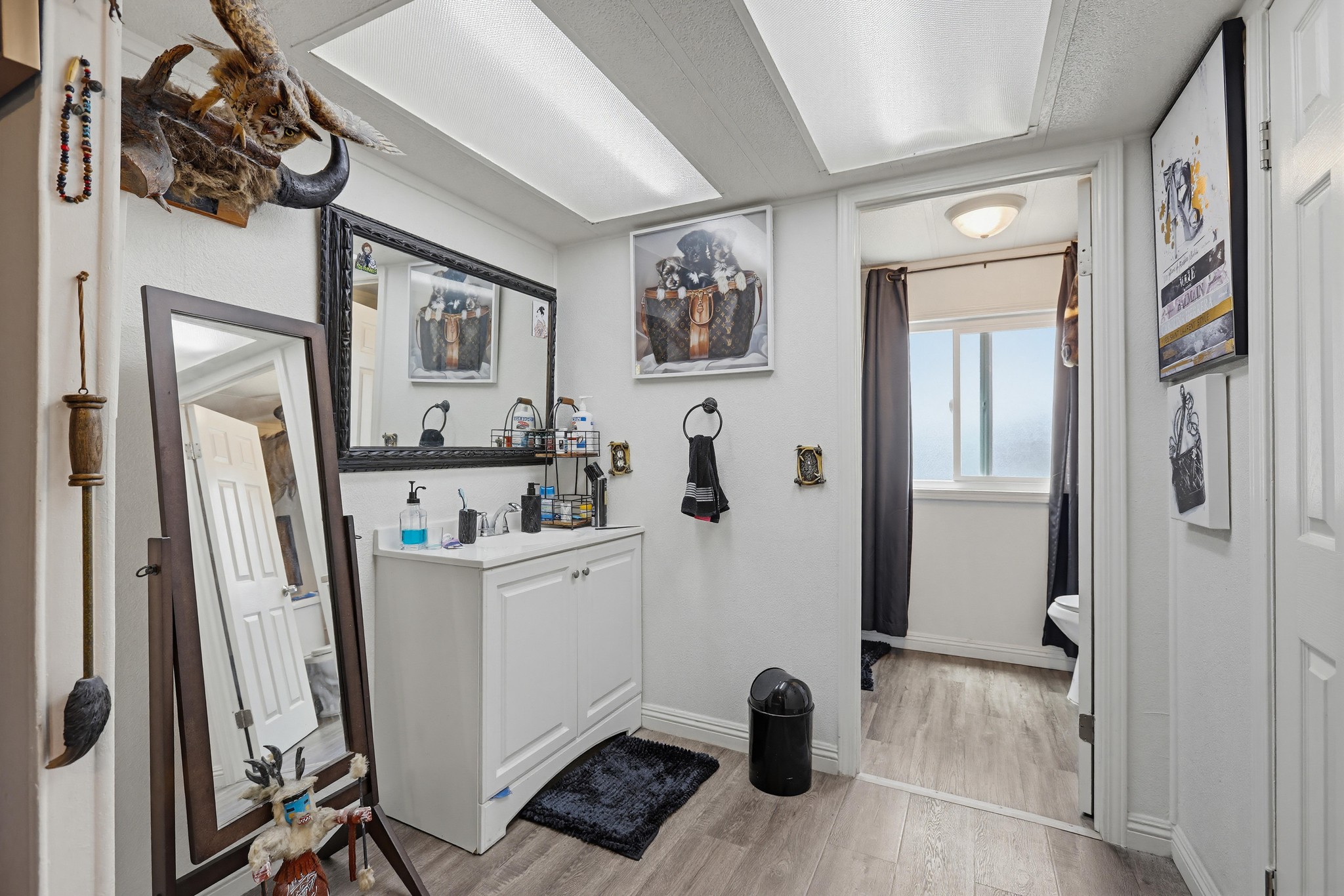 Virtual tour photo 42 of 52 for 300 N Rampart St