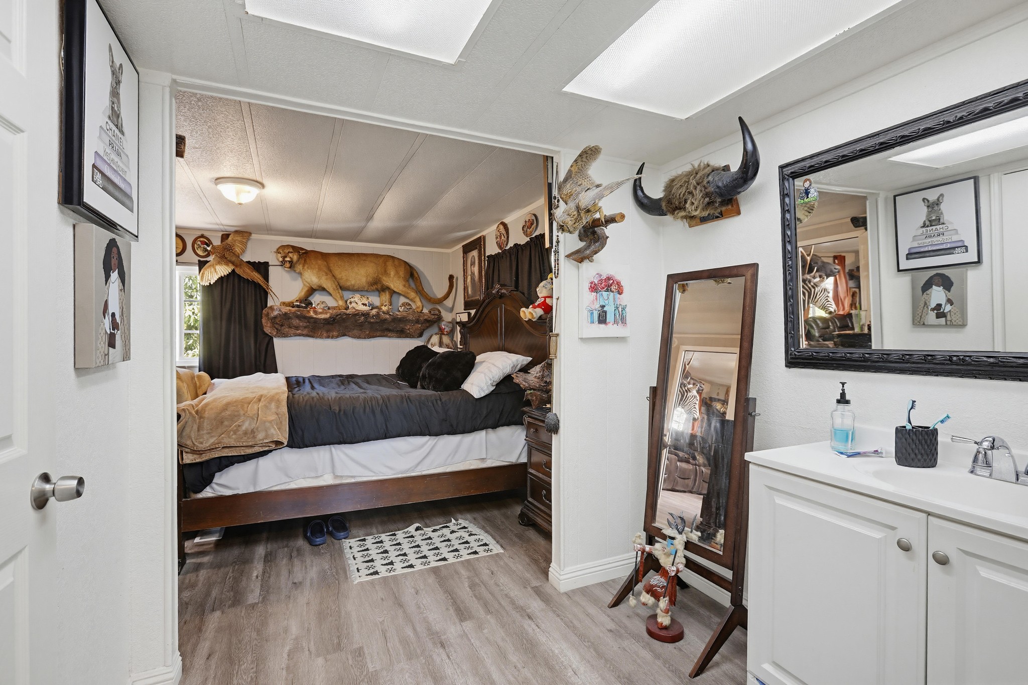 Virtual tour photo 44 of 52 for 300 N Rampart St