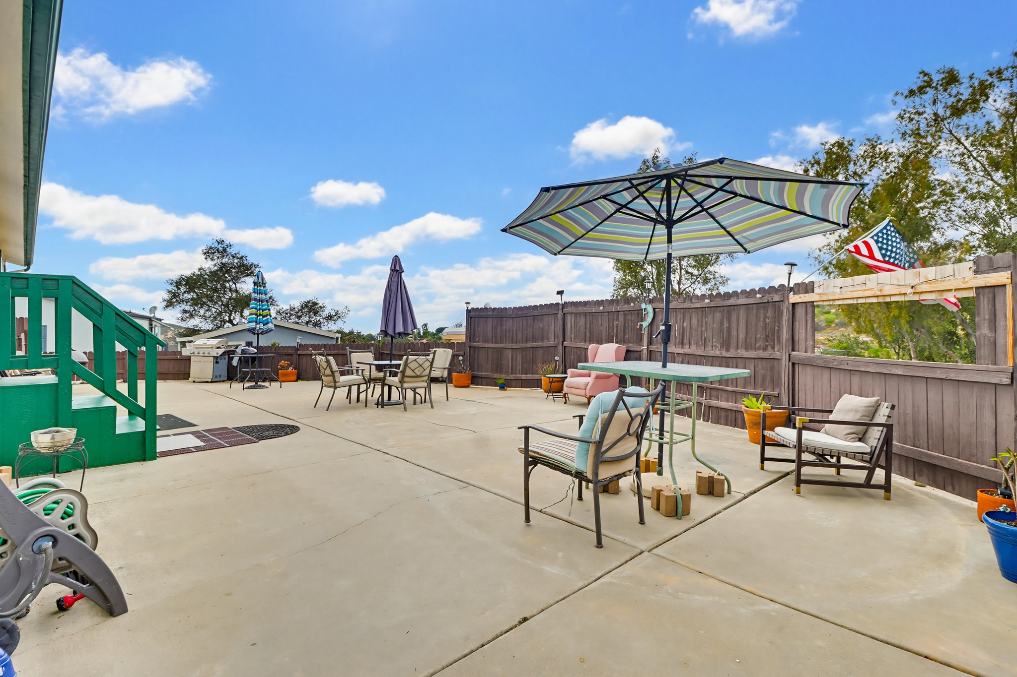 Virtual tour photo 7 of 49 for 300 Thornton Dr SPC 14