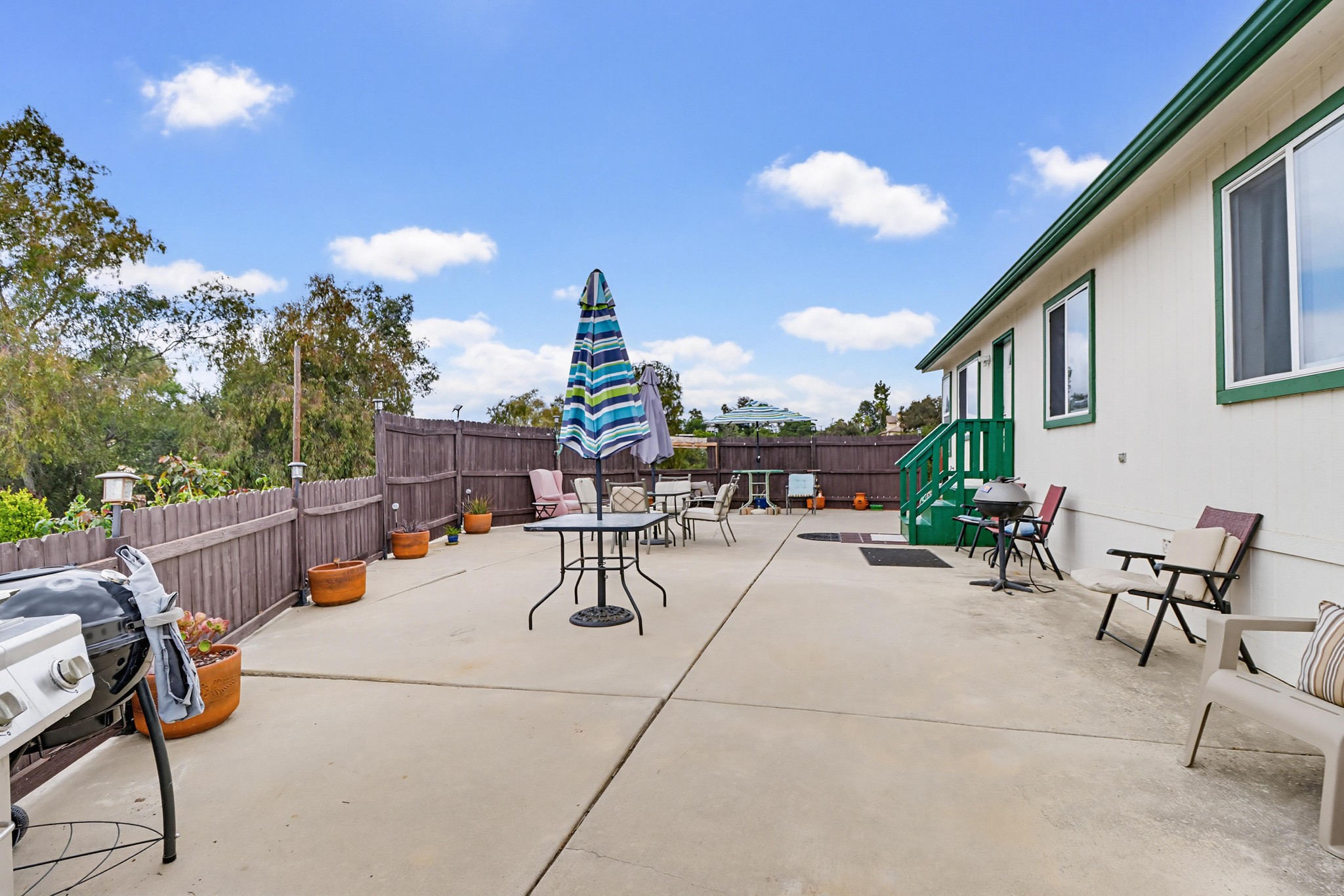 Virtual tour photo 11 of 49 for 300 Thornton Dr SPC 14