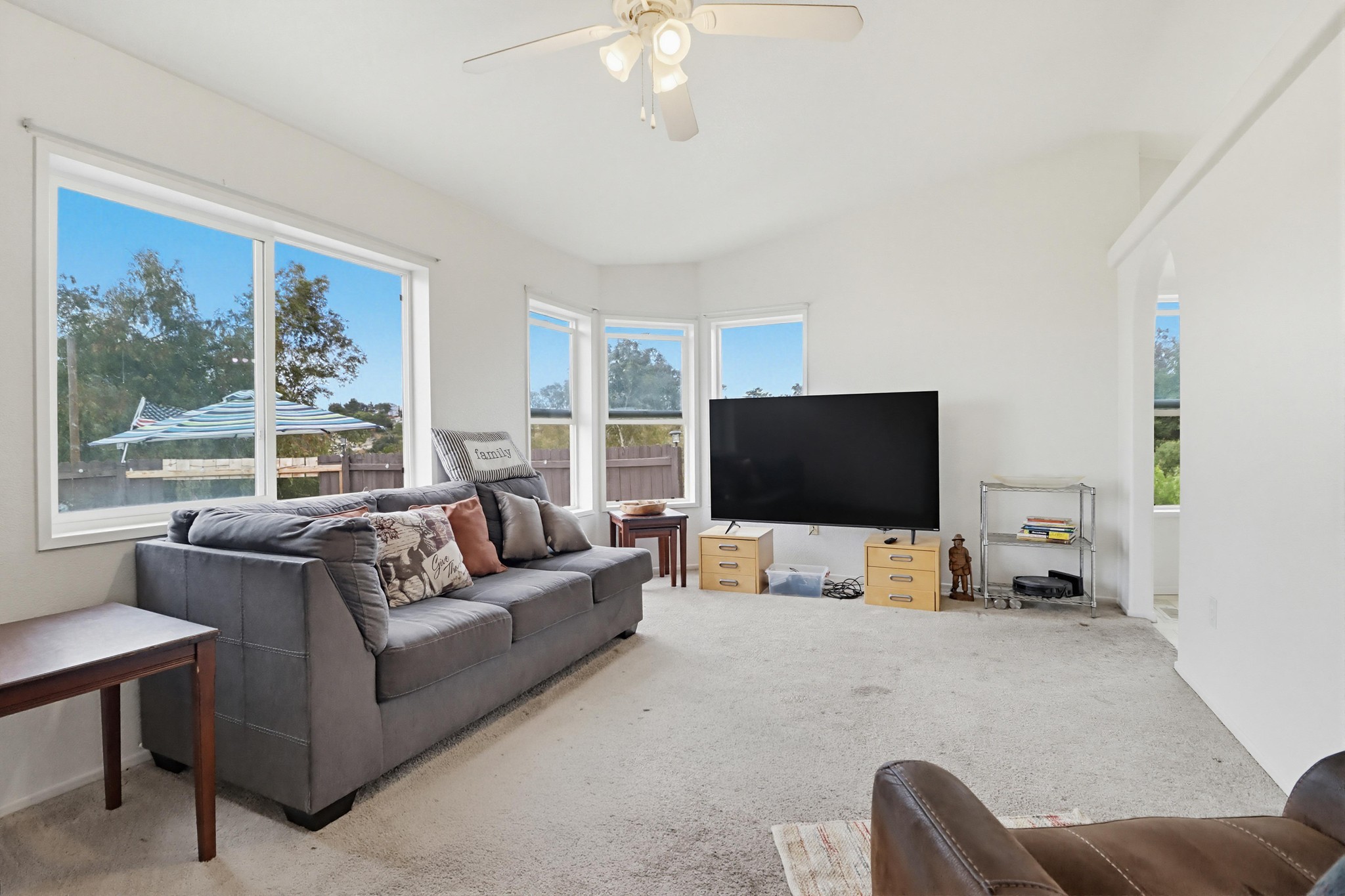 Virtual tour photo 13 of 49 for 300 Thornton Dr SPC 14