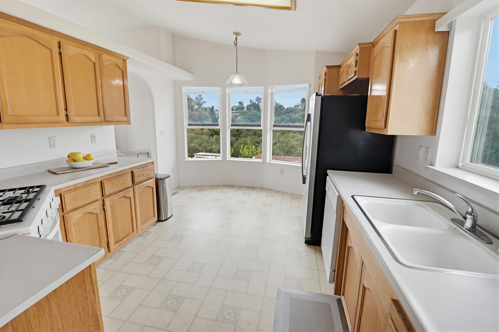 Virtual tour photo 21 of 49 for 300 Thornton Dr SPC 14