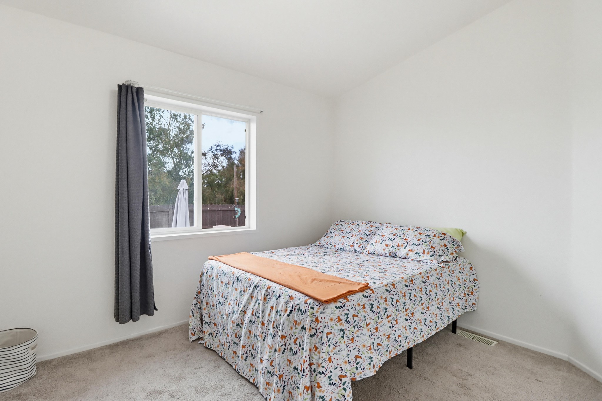 Virtual tour photo 26 of 49 for 300 Thornton Dr SPC 14