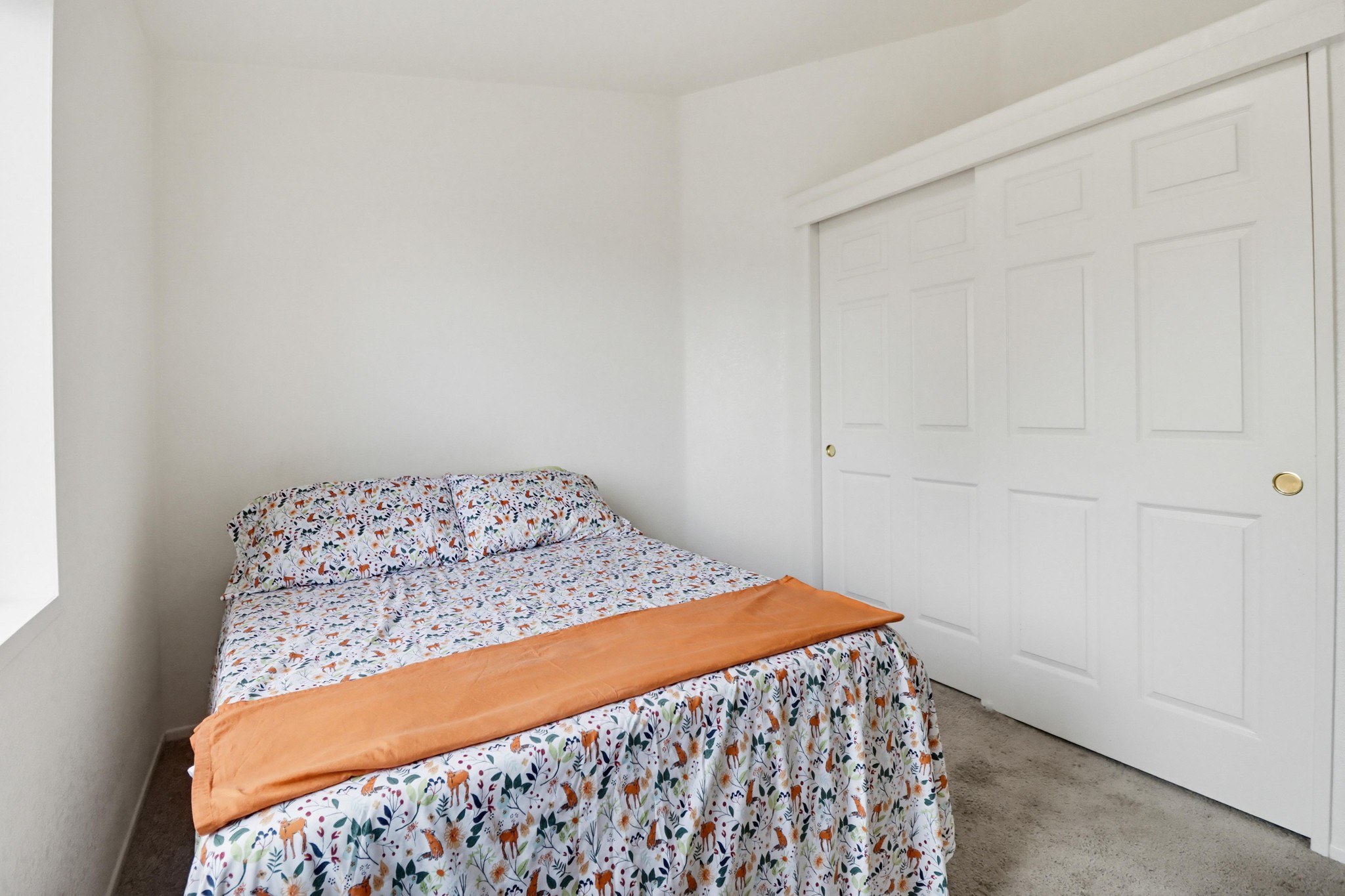 Virtual tour photo 28 of 49 for 300 Thornton Dr SPC 14