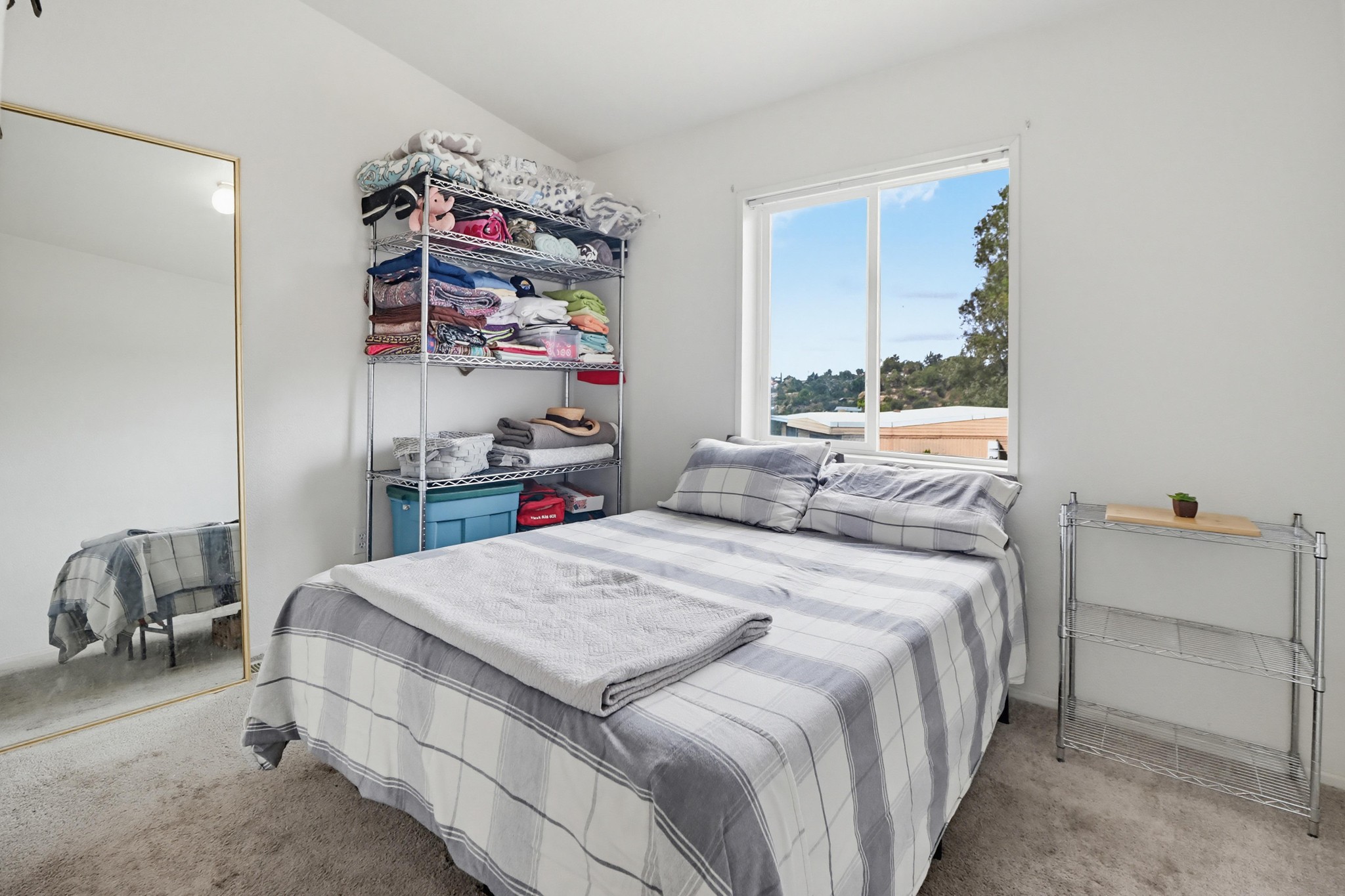 Virtual tour photo 31 of 49 for 300 Thornton Dr SPC 14