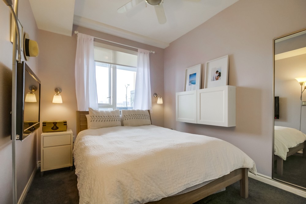 Virtual tour photo 15 of 21 for 300 W Beech St #1004