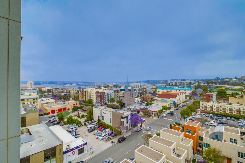 Virtual tour photo 21 of 21 for 300 W Beech St #1004