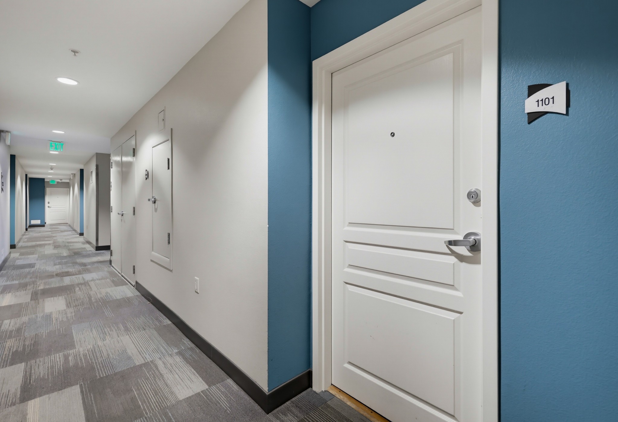 Virtual tour photo 7 of 54 for 300 W Beech St #1101