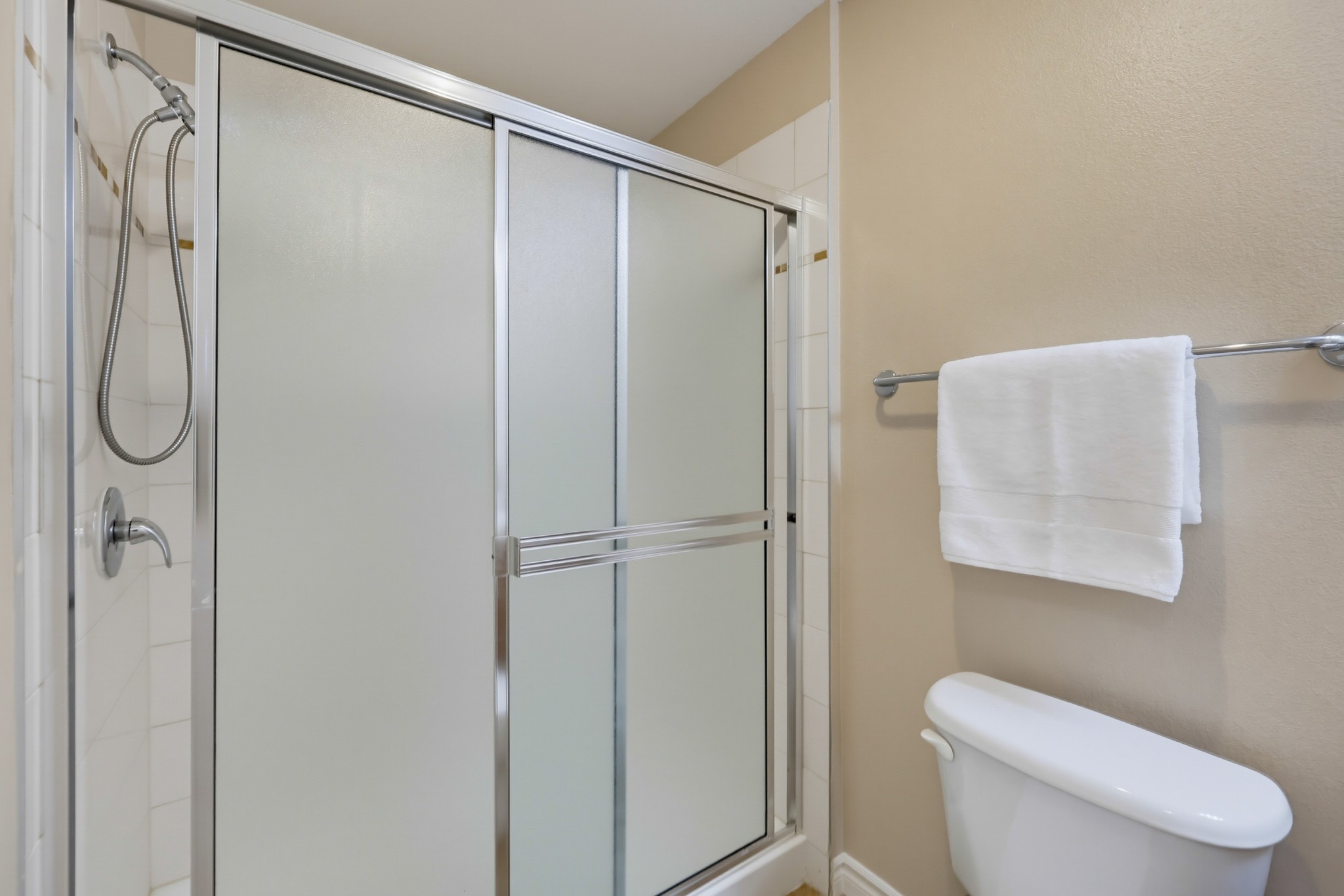 Virtual tour photo 37 of 54 for 300 W Beech St #1101