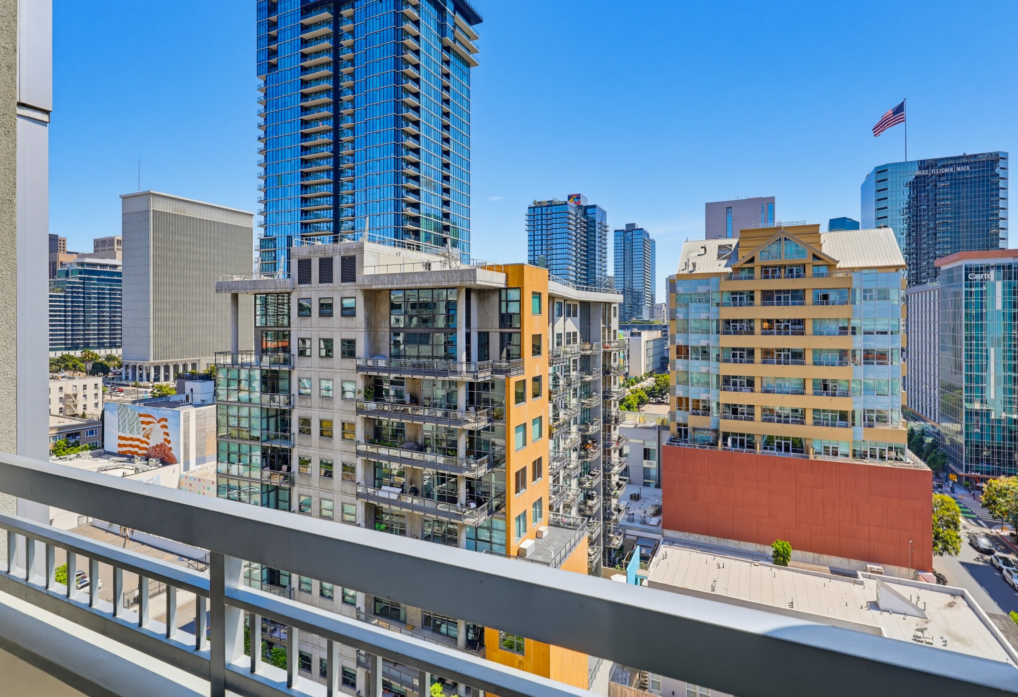 Virtual tour photo 53 of 54 for 300 W Beech St #1101