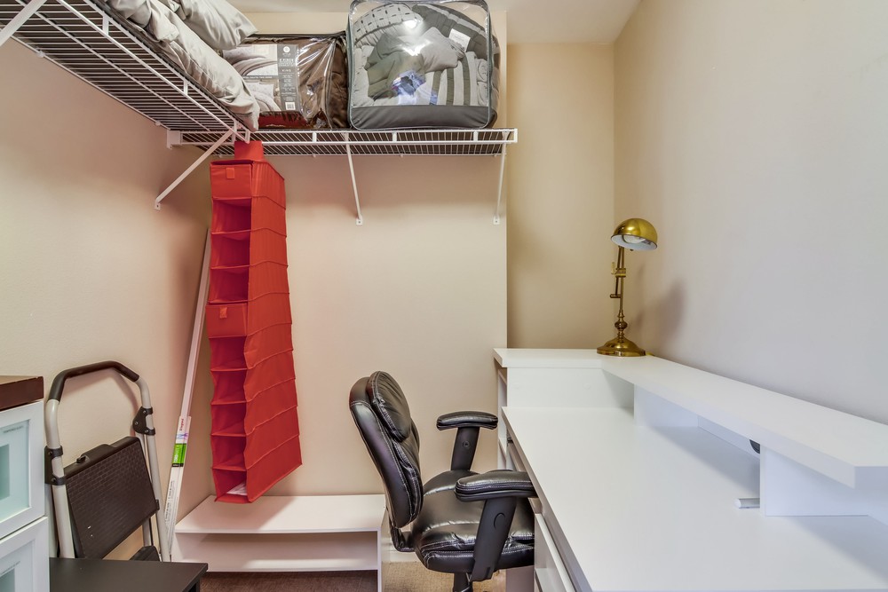 Virtual tour photo 42 of 53 for 300 W Beech St #1303