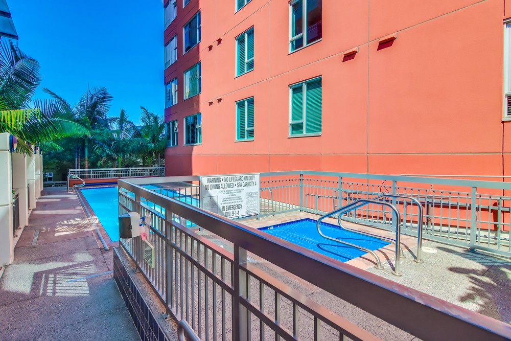 Virtual tour photo 53 of 53 for 300 W Beech St #1303