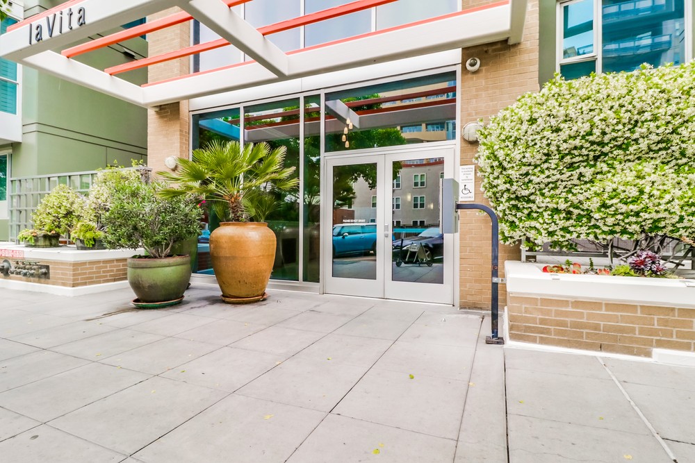Virtual tour photo 4 of 36 for 300 W Beech St