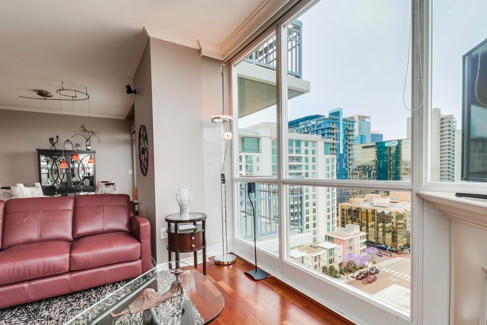 Virtual tour photo 9 of 36 for 300 W Beech St