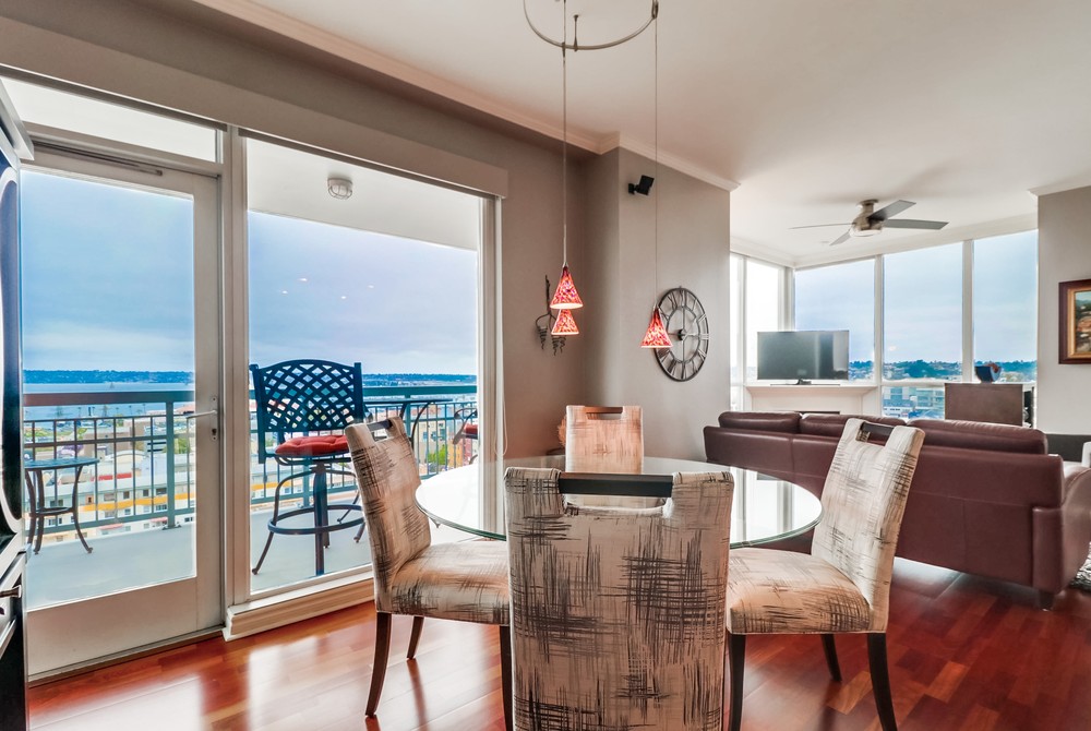 Virtual tour photo 10 of 36 for 300 W Beech St