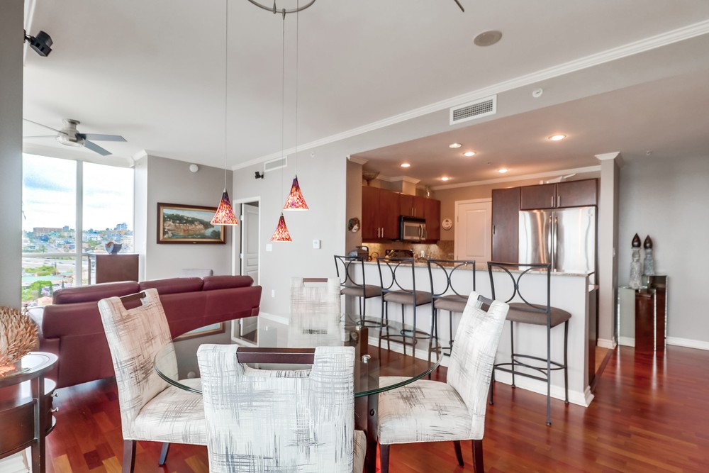 Virtual tour photo 13 of 36 for 300 W Beech St