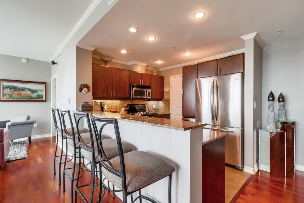 Virtual tour photo 14 of 36 for 300 W Beech St