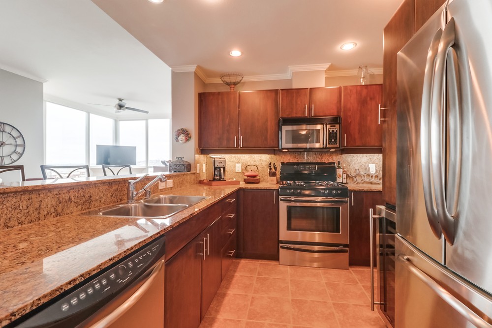 Virtual tour photo 18 of 36 for 300 W Beech St