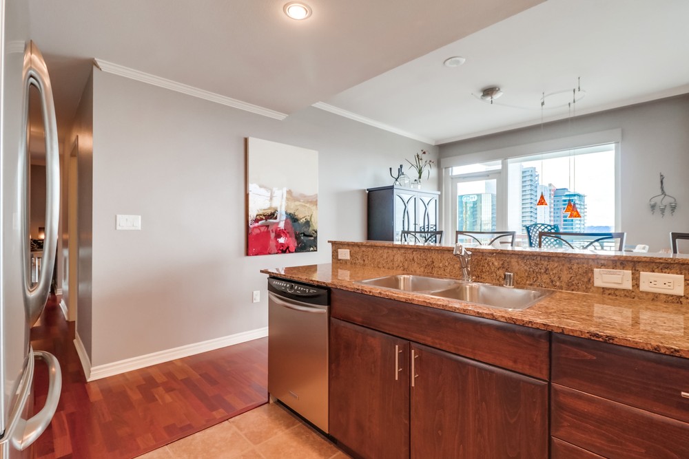 Virtual tour photo 20 of 36 for 300 W Beech St