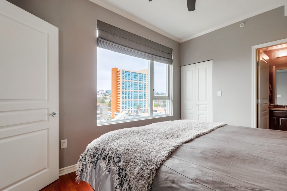 Virtual tour photo 22 of 36 for 300 W Beech St