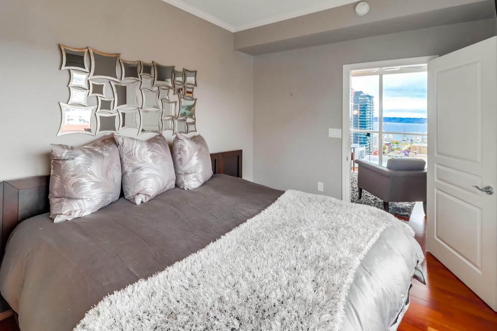 Virtual tour photo 24 of 36 for 300 W Beech St