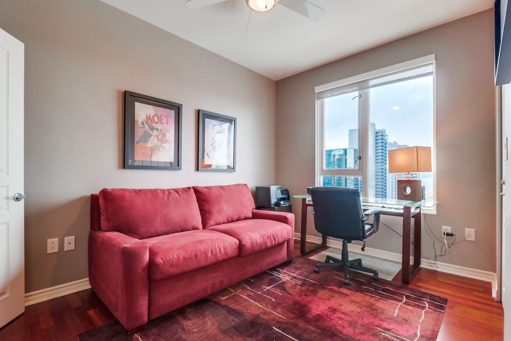 Virtual tour photo 27 of 36 for 300 W Beech St