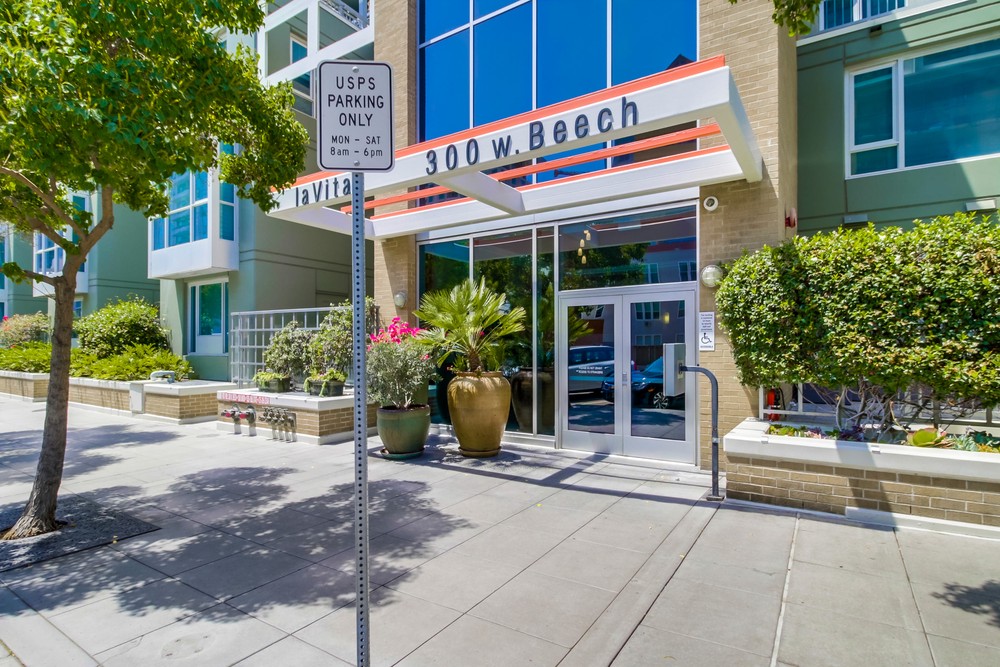 Virtual tour photo 6 of 27 for 300 W Beech St #7