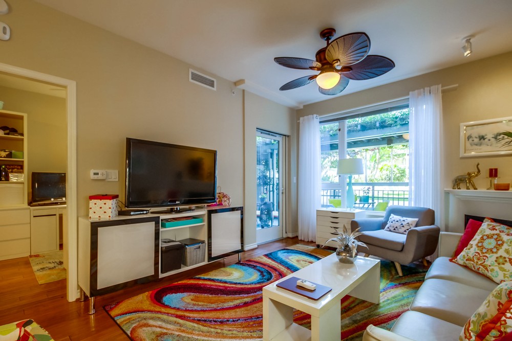 Virtual tour photo 9 of 27 for 300 W Beech St #7