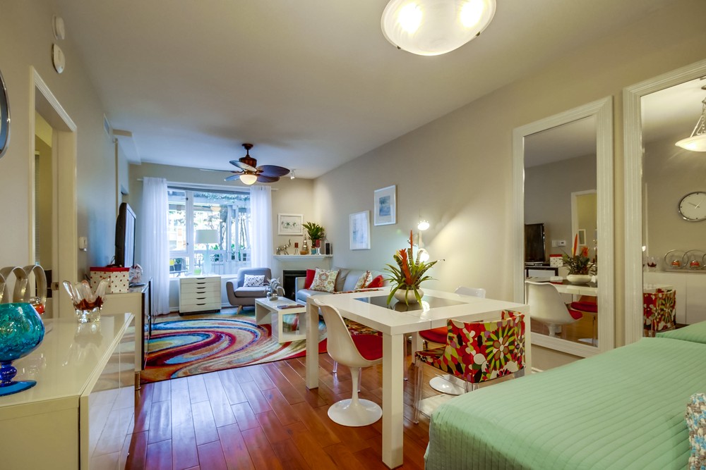 Virtual tour photo 13 of 27 for 300 W Beech St #7