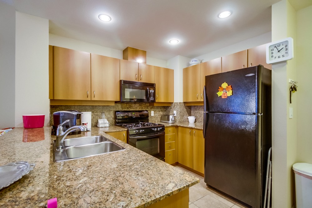 Virtual tour photo 14 of 27 for 300 W Beech St #7