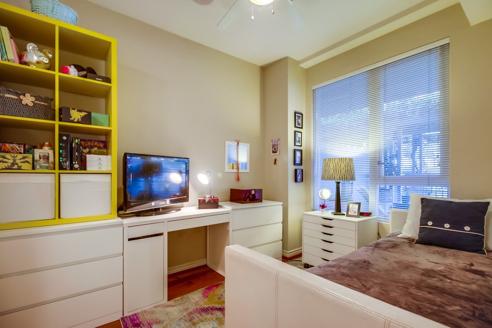 Virtual tour photo 18 of 27 for 300 W Beech St #7