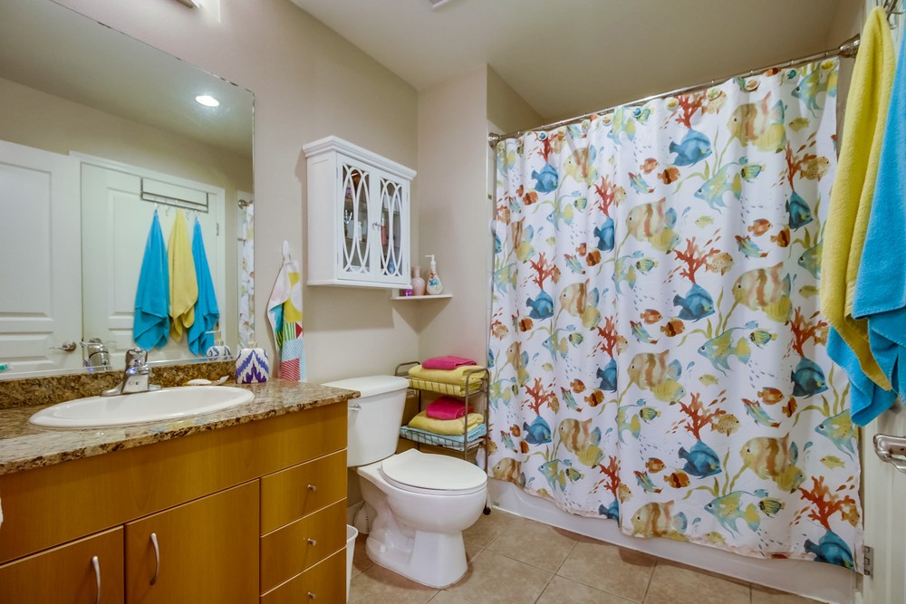Virtual tour photo 20 of 27 for 300 W Beech St #7