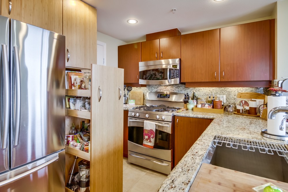 Virtual tour photo 9 of 37 for 300 West Beech Street #2106
