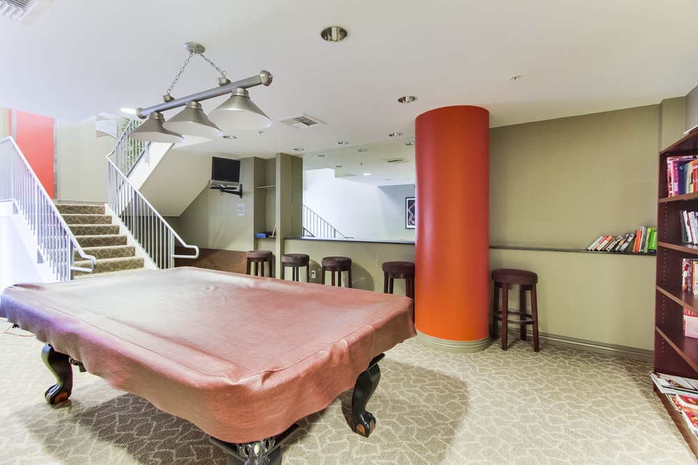 Virtual tour photo 30 of 37 for 300 West Beech Street #2106