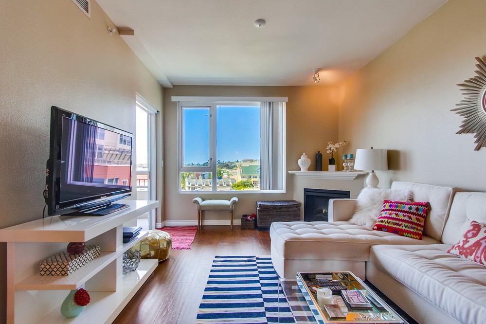 Virtual tour photo 8 of 46 for 300 West Beech Street #605