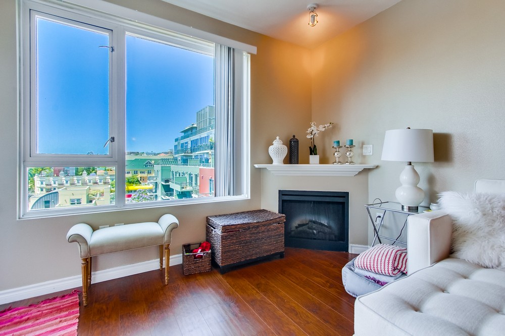 Virtual tour photo 10 of 46 for 300 West Beech Street #605