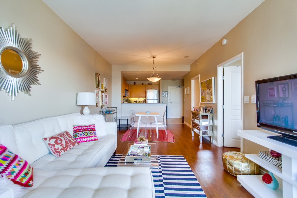 Virtual tour photo 12 of 46 for 300 West Beech Street #605
