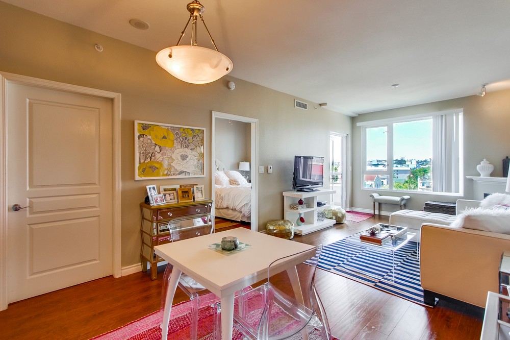 Virtual tour photo 17 of 46 for 300 West Beech Street #605