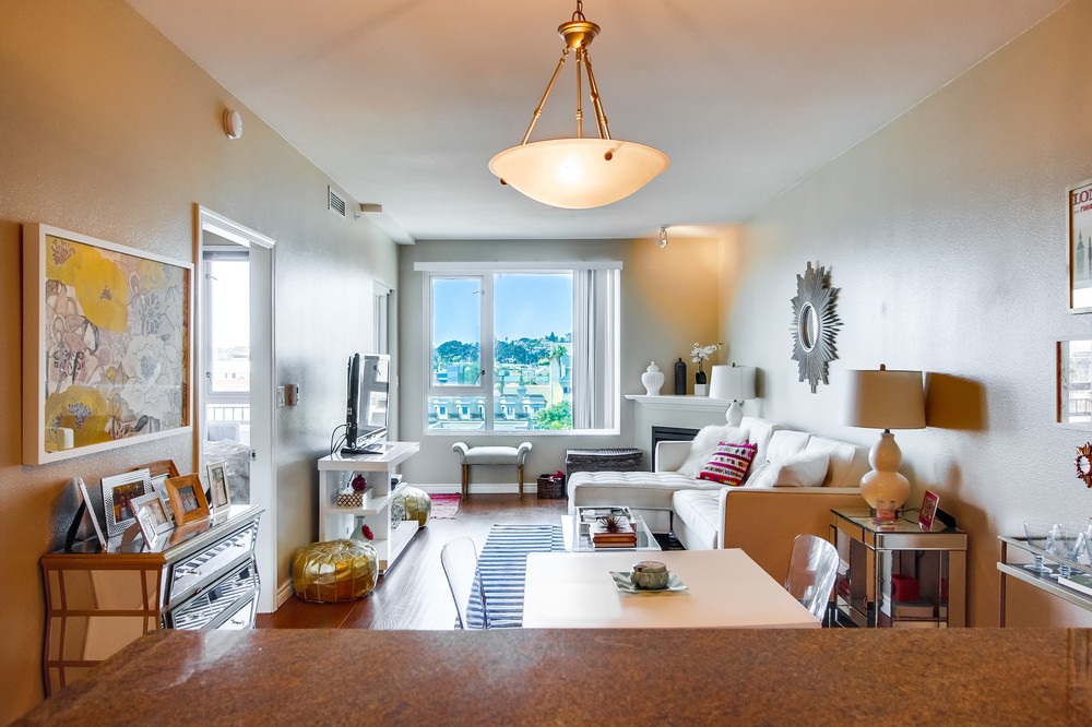 Virtual tour photo 25 of 46 for 300 West Beech Street #605