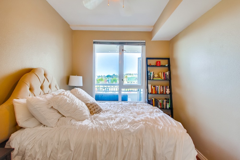 Virtual tour photo 27 of 46 for 300 West Beech Street #605