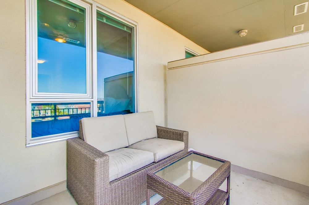 Virtual tour photo 34 of 46 for 300 West Beech Street #605