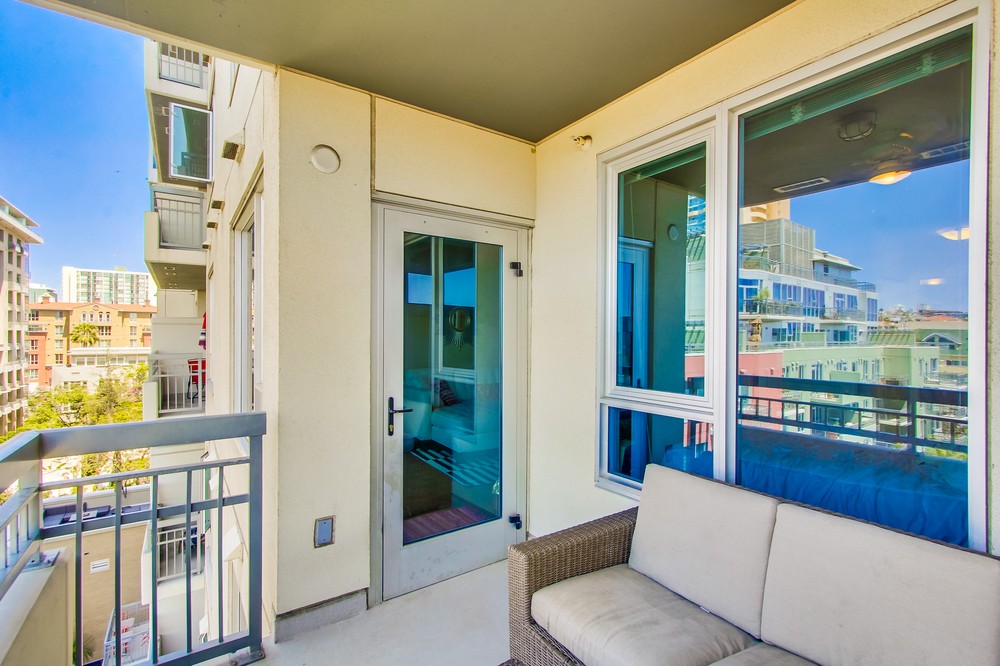 Virtual tour photo 36 of 46 for 300 West Beech Street #605