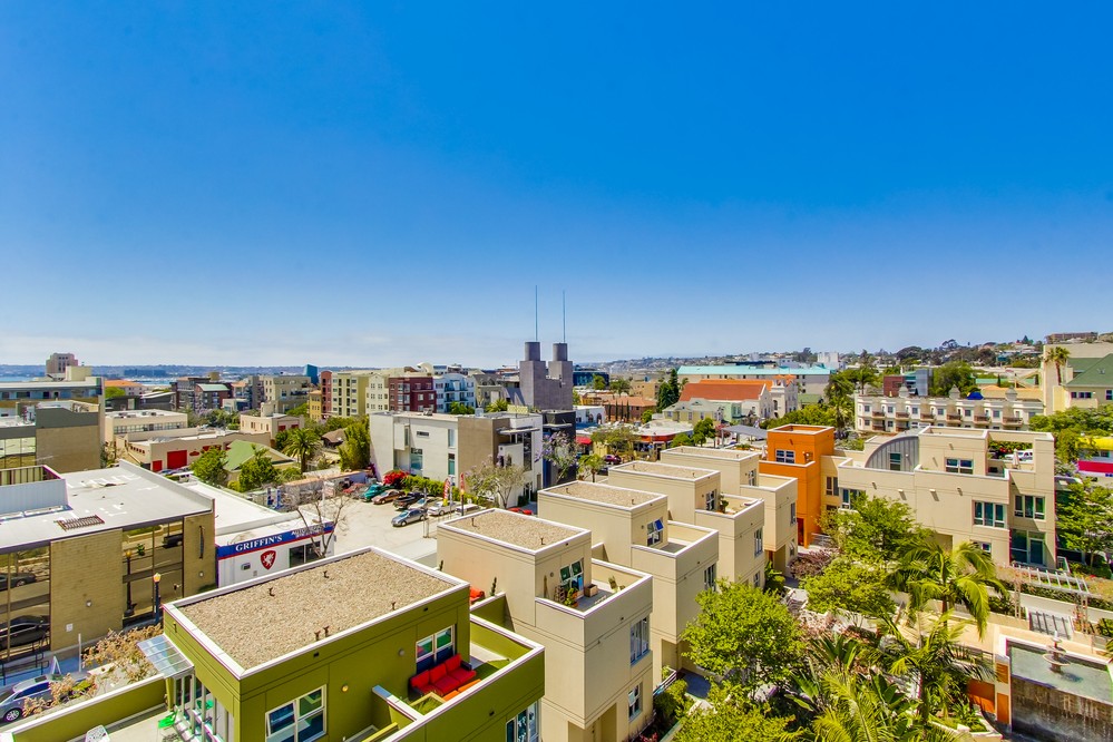 Virtual tour photo 37 of 46 for 300 West Beech Street #605
