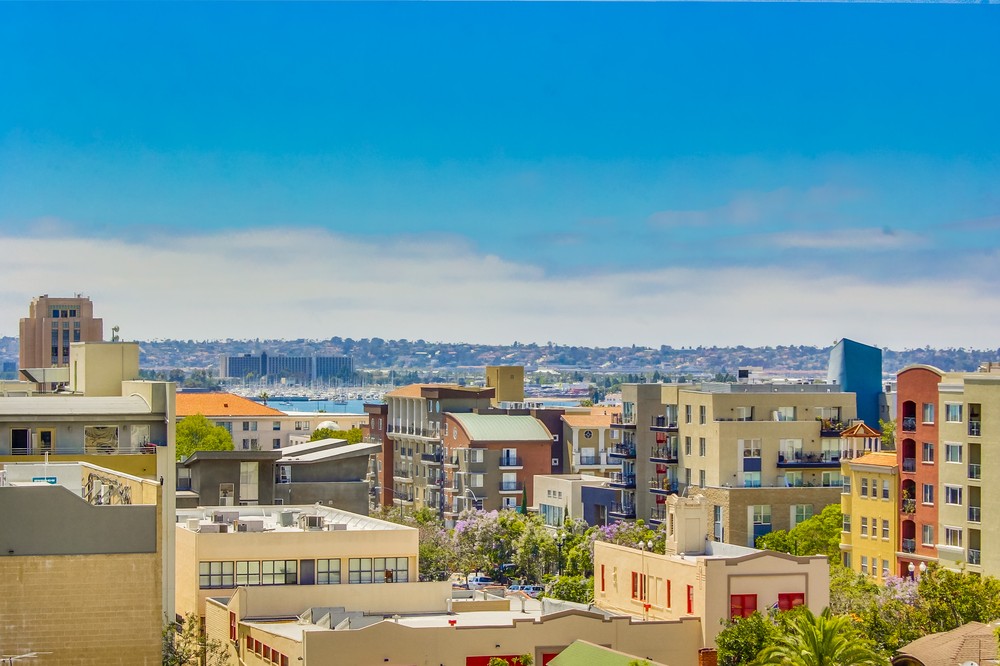Virtual tour photo 45 of 46 for 300 West Beech Street #605